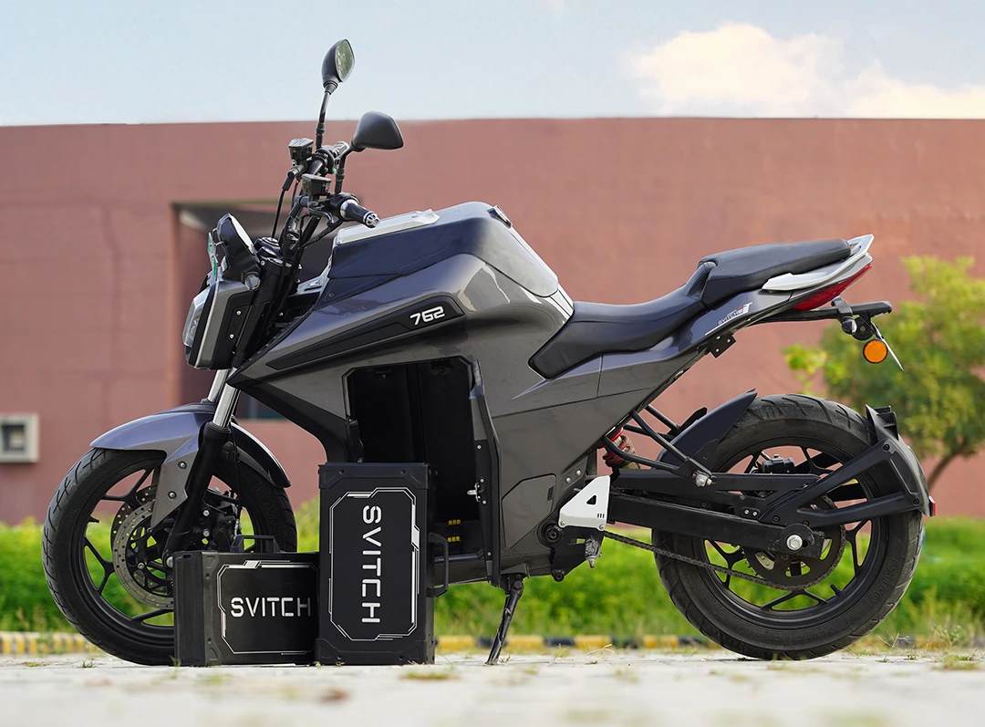 csr-762-gray-Swappable-Battery